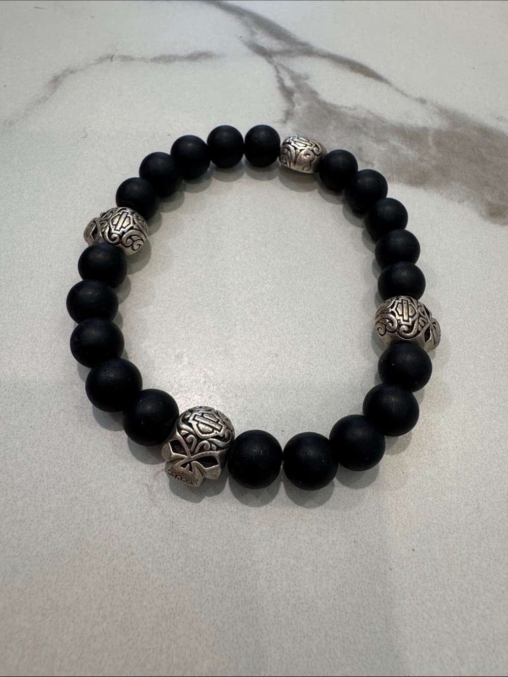 Women’s Black Beaded Bracelet with Silver Willie G Skulls